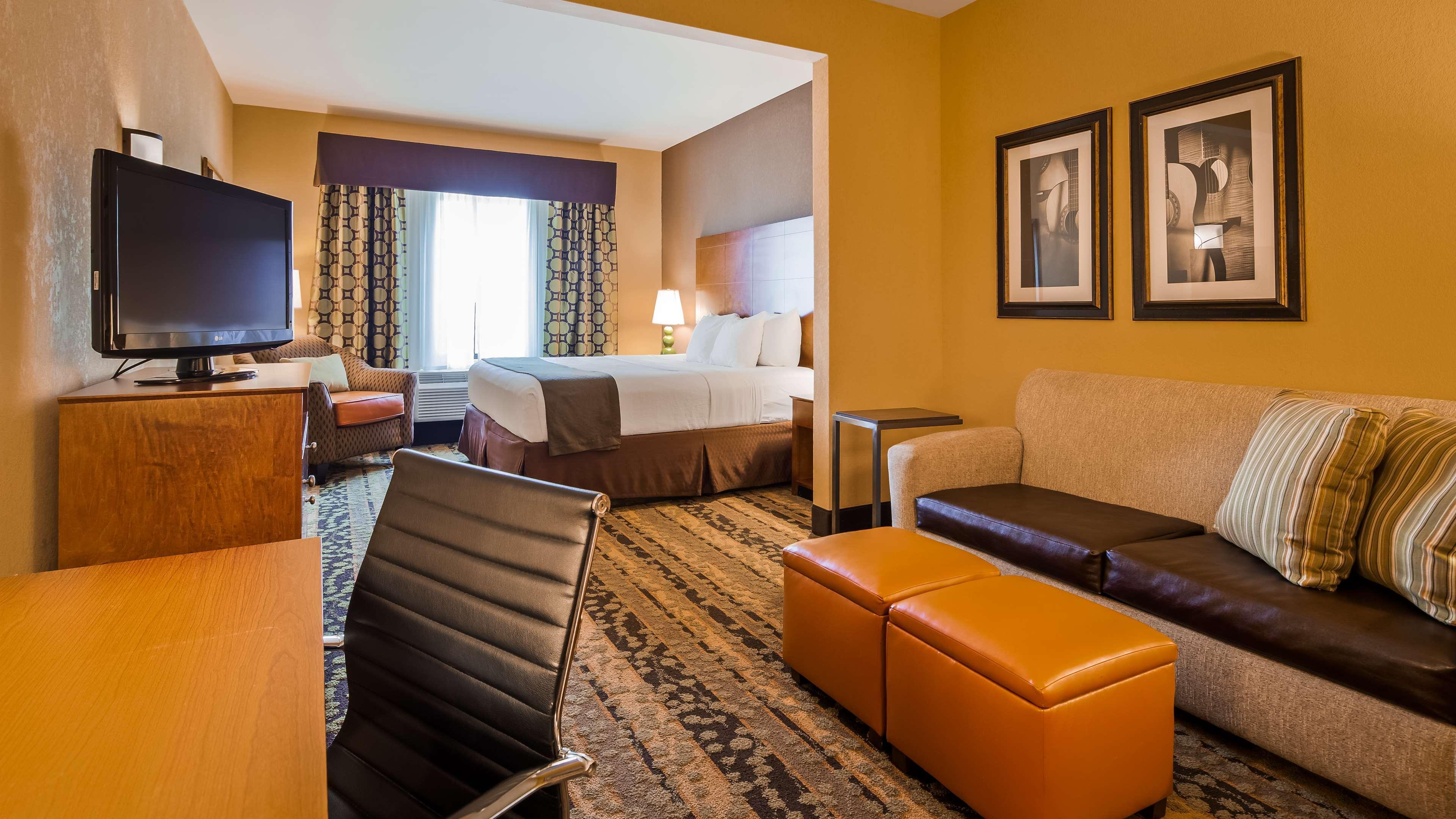 Best Western Plus Tupelo Inn & Suites Esterno foto
