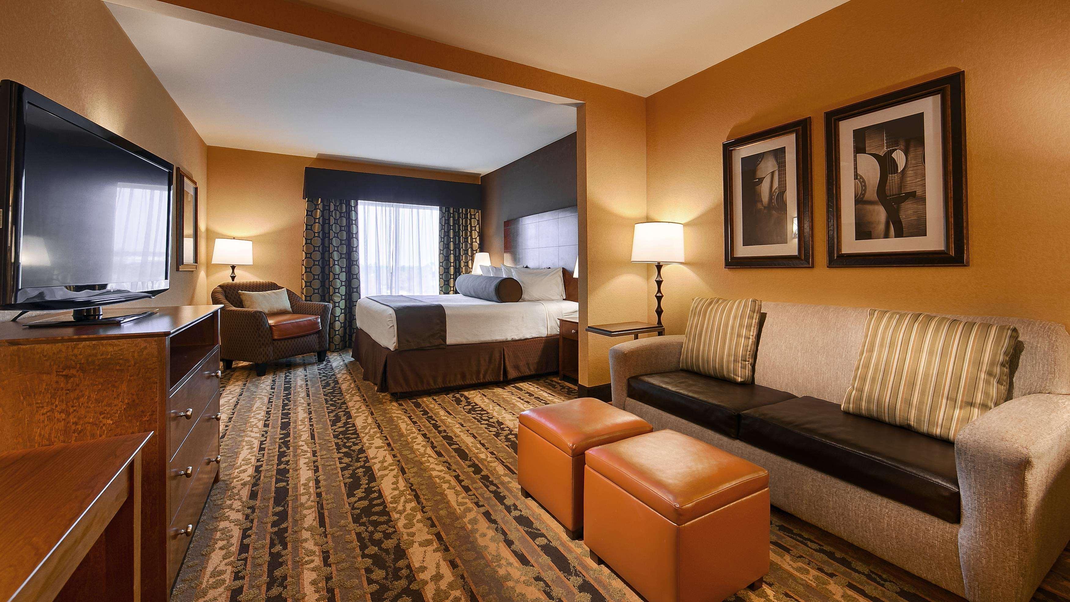 Best Western Plus Tupelo Inn & Suites Esterno foto