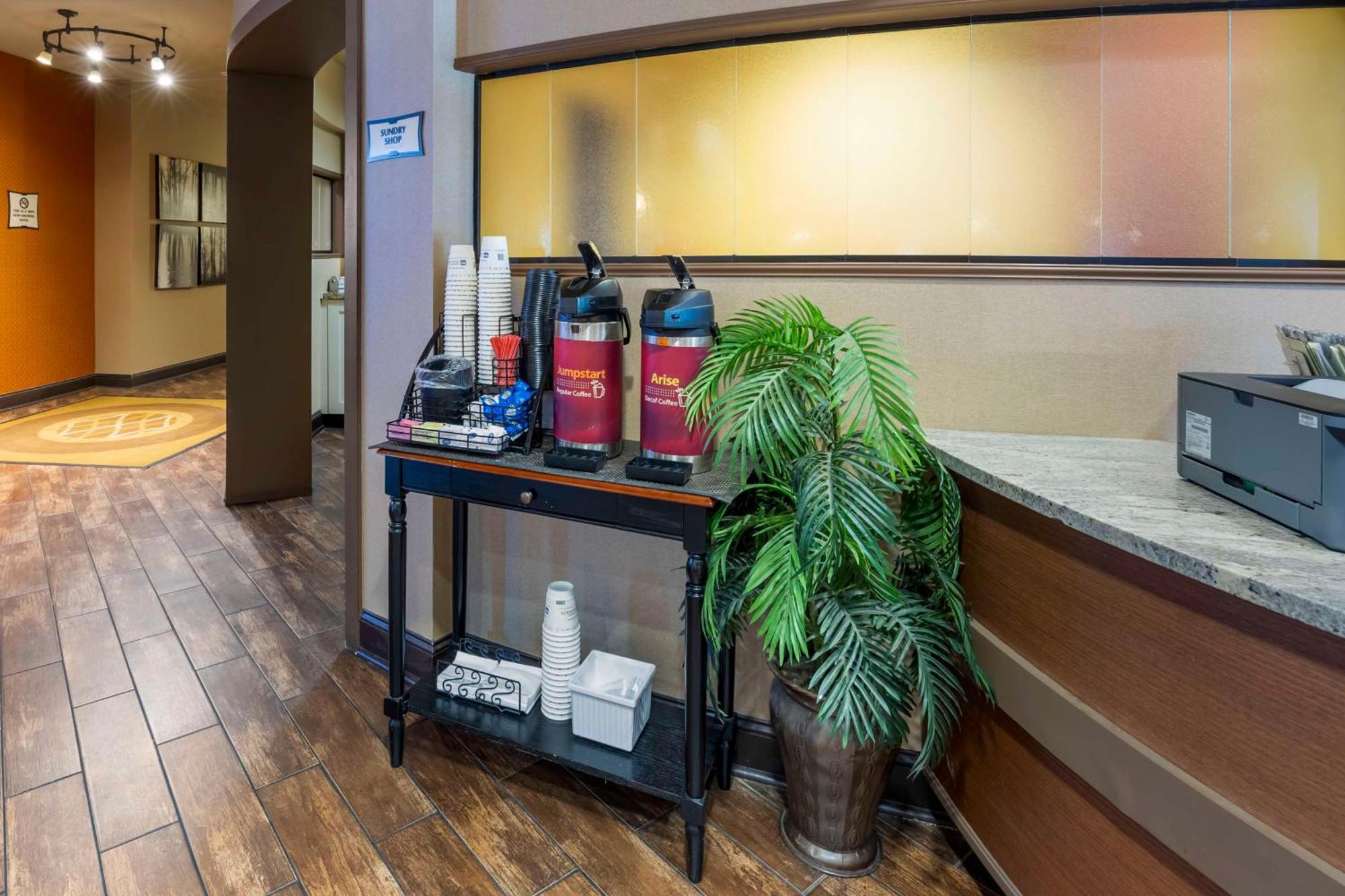 Best Western Plus Tupelo Inn & Suites Esterno foto