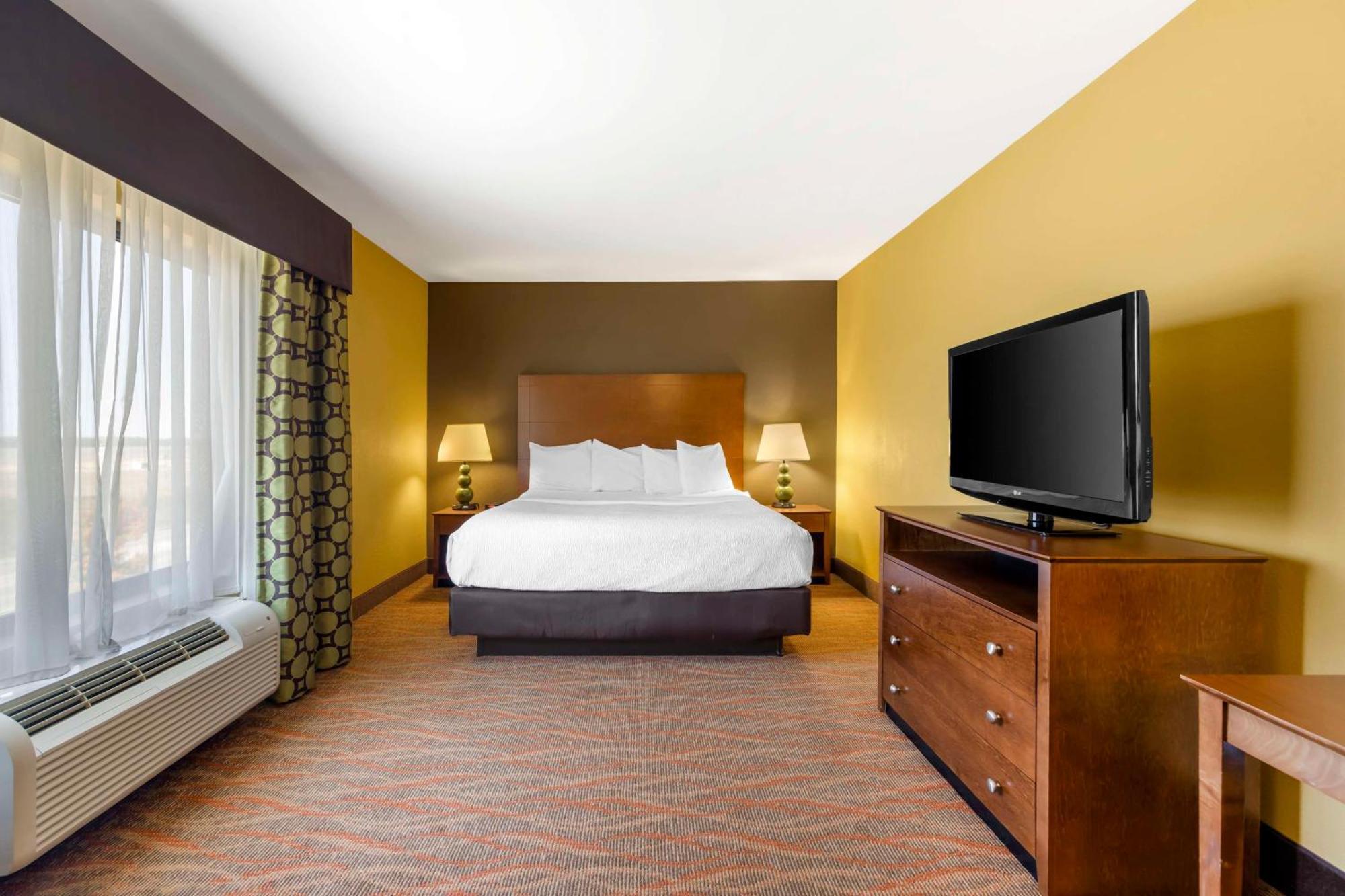 Best Western Plus Tupelo Inn & Suites Esterno foto