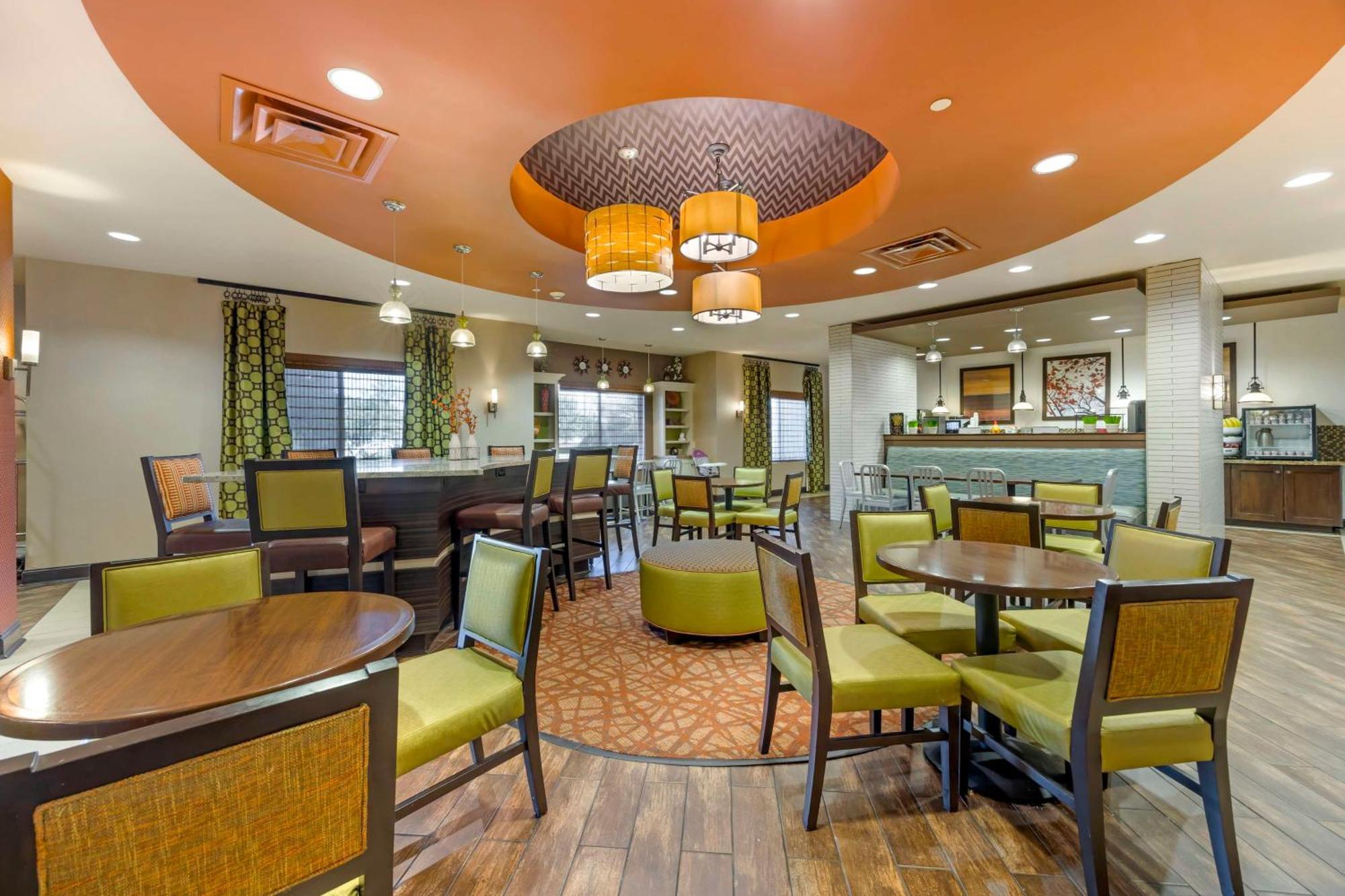 Best Western Plus Tupelo Inn & Suites Esterno foto