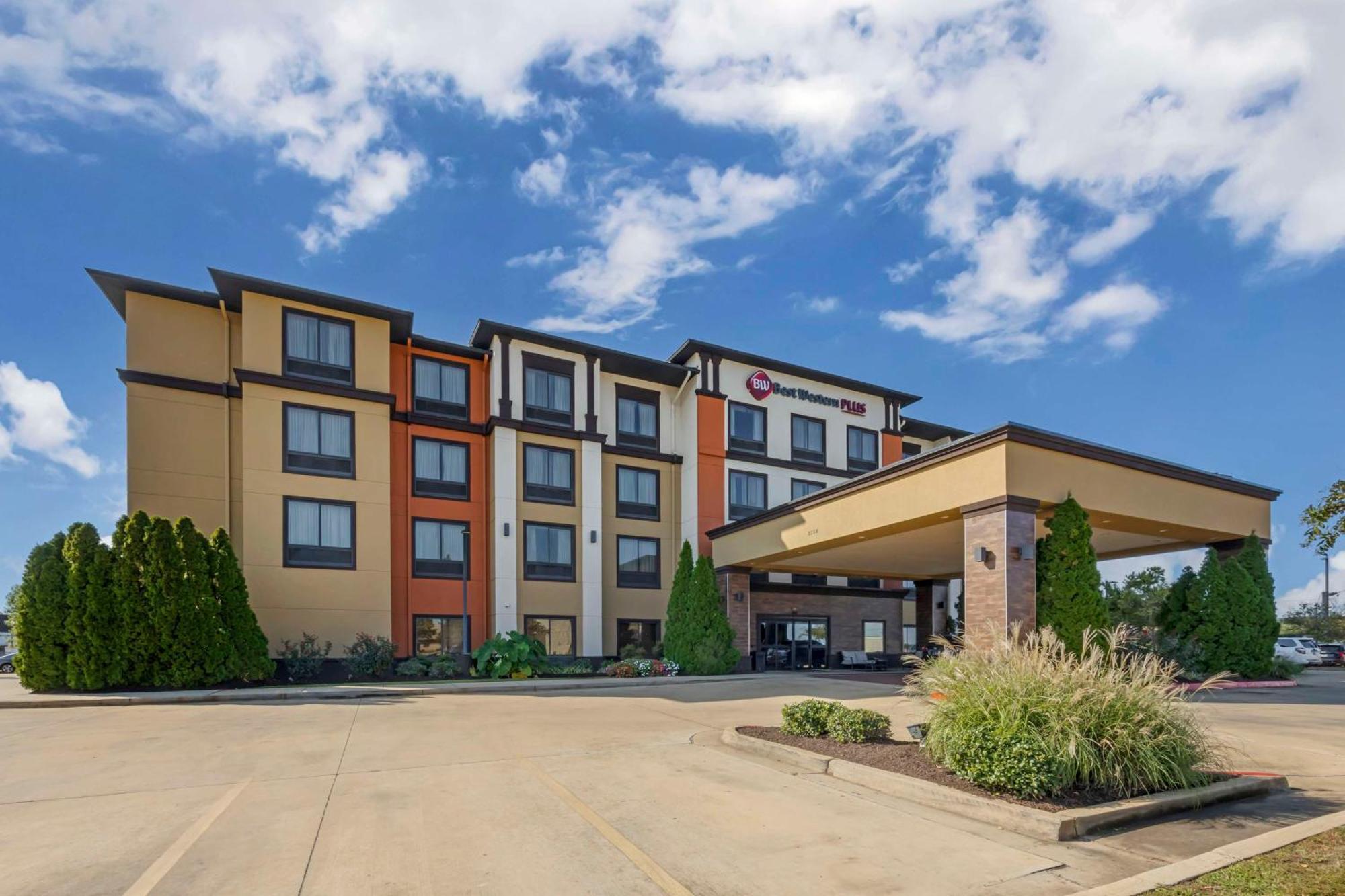 Best Western Plus Tupelo Inn & Suites Esterno foto